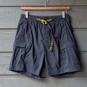 The North Face Black Nylon Cargo Belted Hiking Shorts Size Small